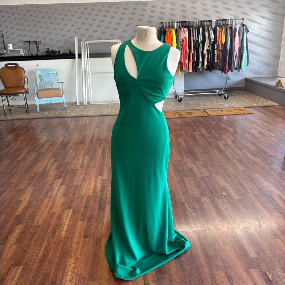 Elegant Green Sleeveless Dress